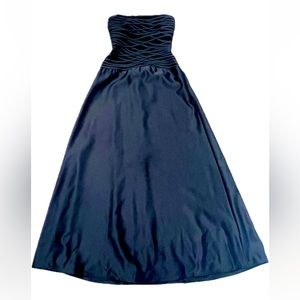 Tadashi Shoji black strapless evening gown Timeless Classic size 12